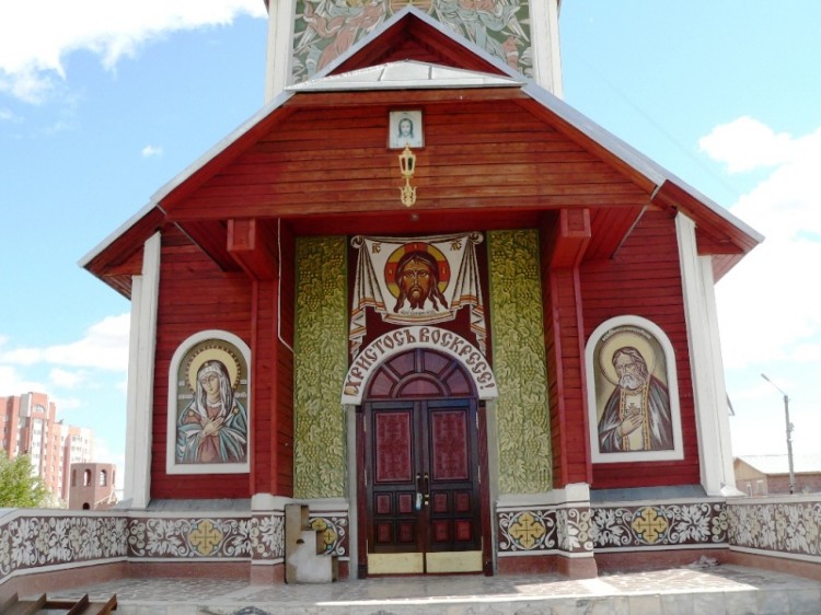 Новый Уренгой. Церковь Серафима Саровского. архитектурные детали