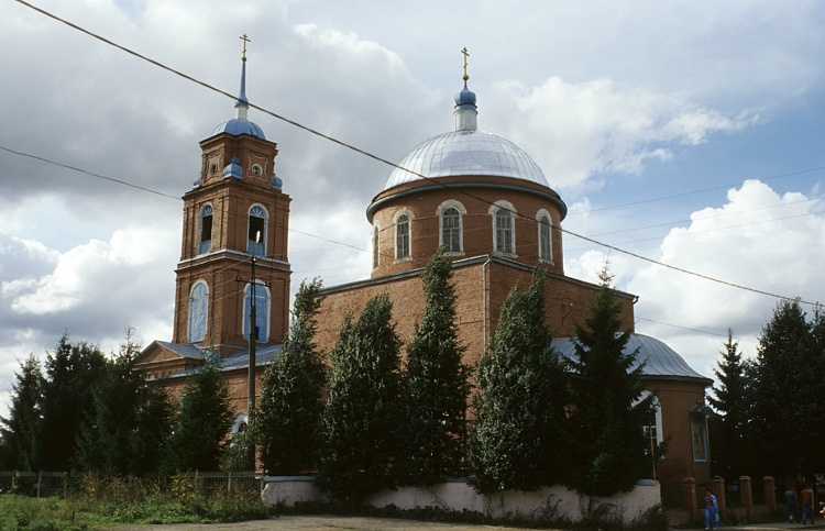 Церковь Троицы Живоначальной, Одоев (Одоевский район, Тульская область). фасады