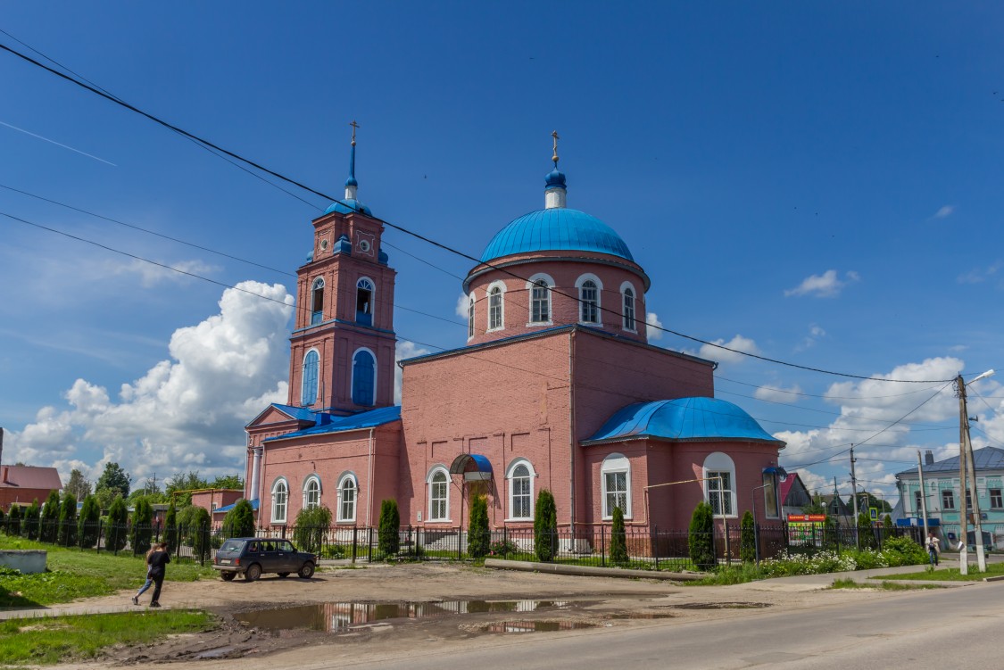 Одоев. Церковь Троицы Живоначальной. фасады, Вид с юго-востока