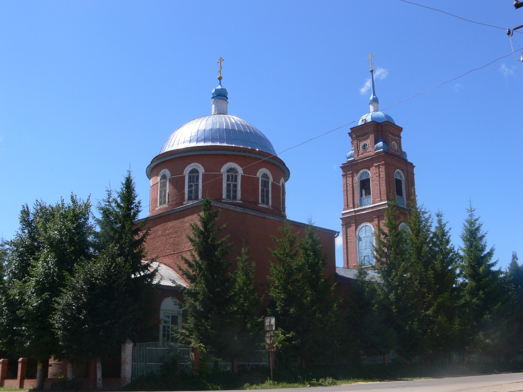 Церковь Троицы Живоначальной, Одоев (Одоевский район, Тульская область). фасады