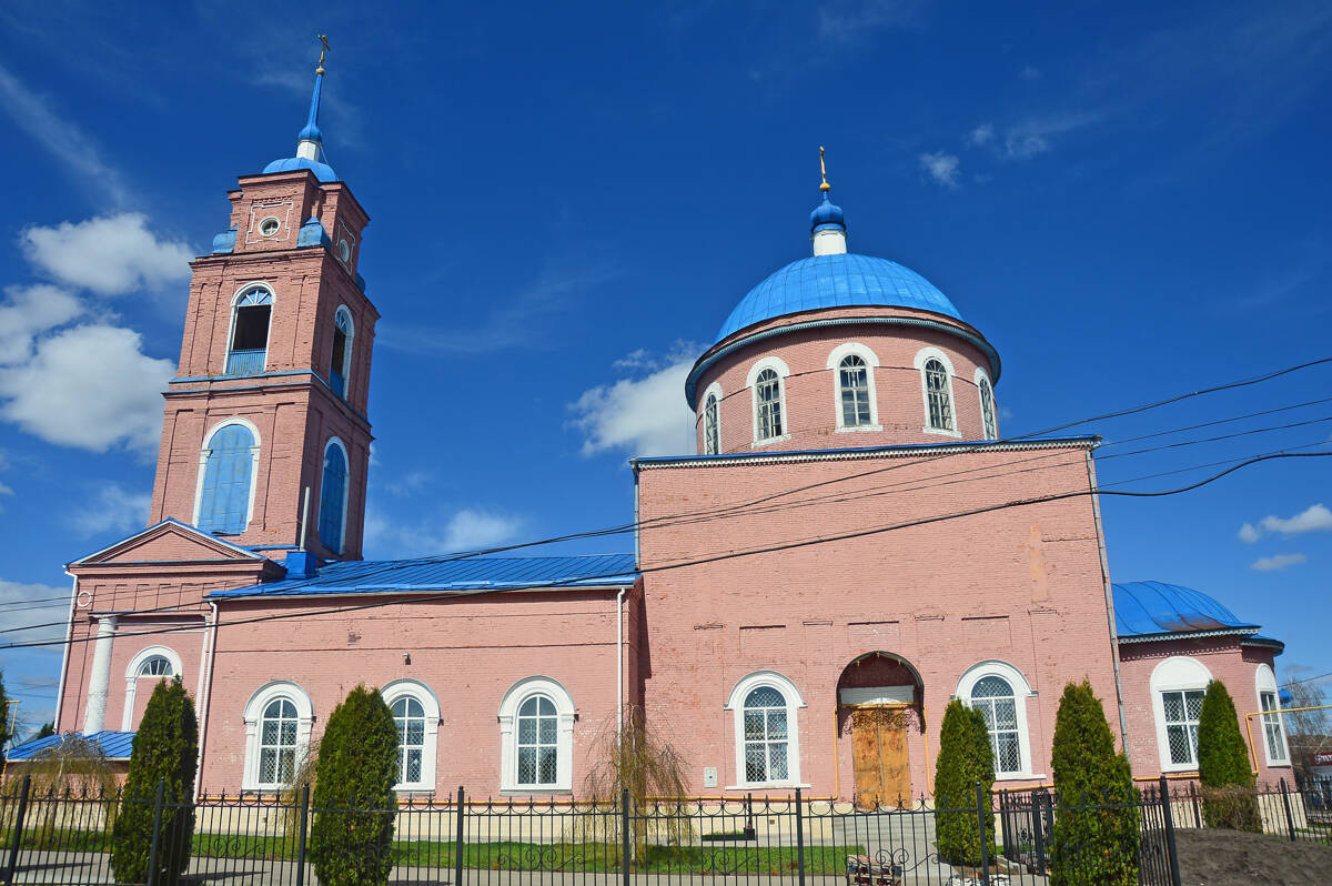 Церковь Троицы Живоначальной, Одоев (Одоевский район, Тульская область). фасады