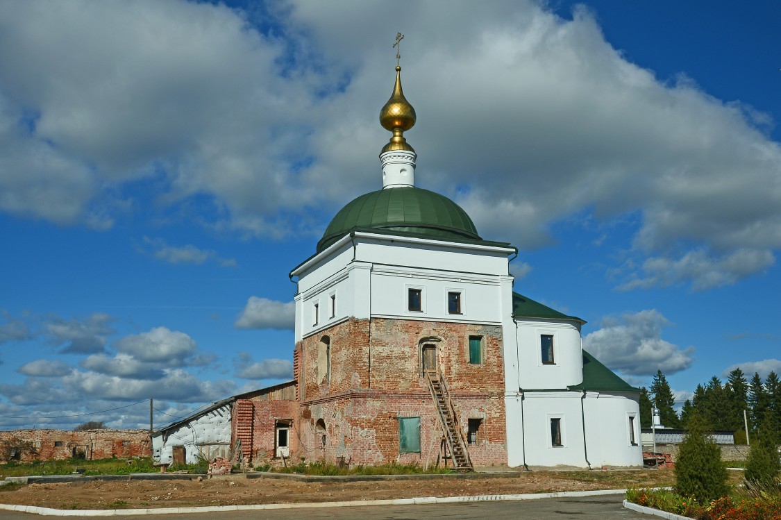 Георгиевский монастырь. Церковь Георгия Победоносца, Искра (Мещовский район, Калужская область). фасады