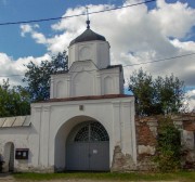 Благовещенский женский монастырь. Неизвестная надвратная церковь, Святые ворота с декоративной башенкой над входом, построены в сер. XIX в. Вид со стороны города<br>, Киржач, Киржачский район, Владимирская область