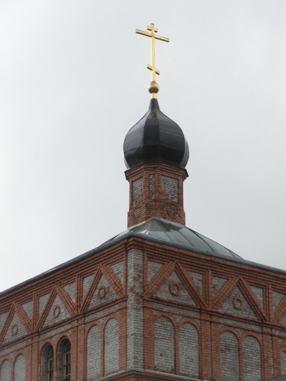 Церковь Рождества Христова, Рождествено (Калуга, город, Калужская область). архитектурные детали, Завершение основного объема храма