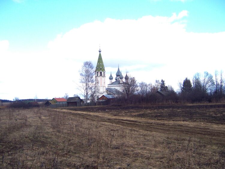 Церковь Казанской иконы Божией Матери, Кощеево (Родниковский район, Ивановская область). общий вид в ландшафте