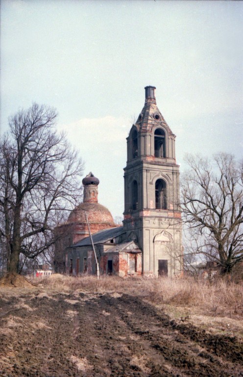 Костино. Церковь Тихвинской иконы Божией Матери. фасады, отсканировано с моей фотографии 1996г.