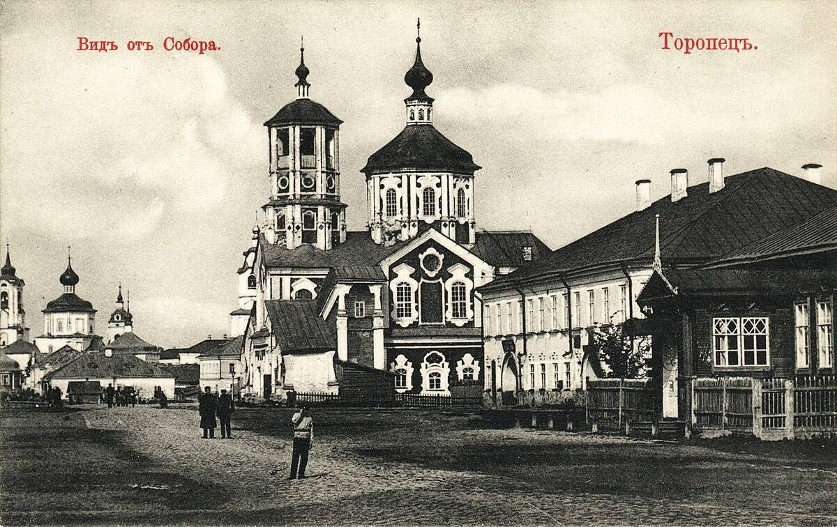 Церковь Богоявления Господня, Торопец (Торопецкий район, Тверская область). архивная фотография, Почтовая фотокарточка нач. ХХ века. Приблизительная датировка: 1912-1916 гг.