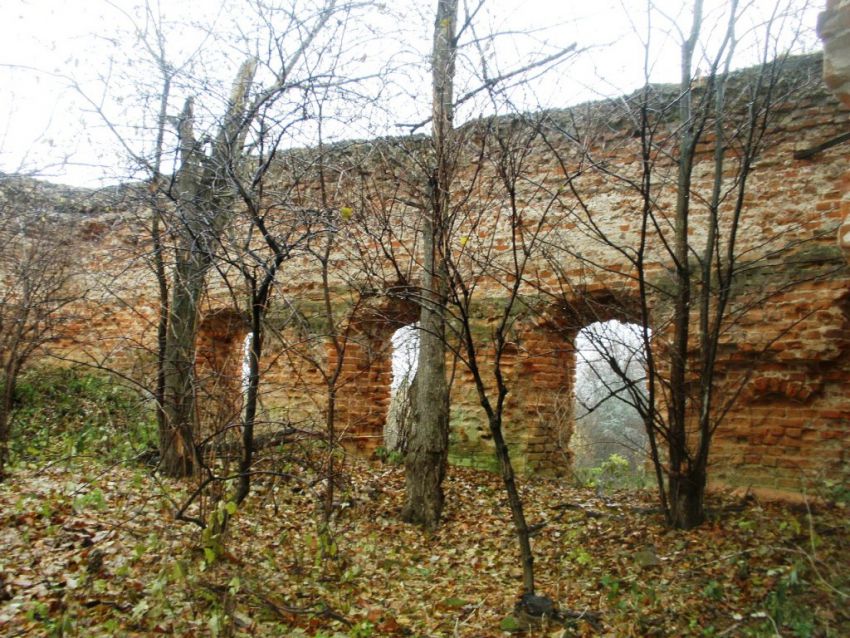 Церковь Георгия Победоносца на Поляне, Галкино (Калуга, город, Калужская область). интерьер и убранство, Фрагмент интерьера средней части, северный фасад