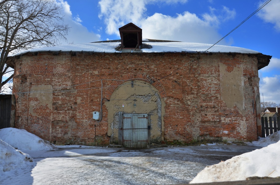 Мещовск. Церковь Петра и Павла. фасады, Вид с северо-востока