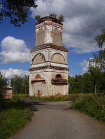 Хреново. Колокольня церкви Покрова Пресвятой Богородицы