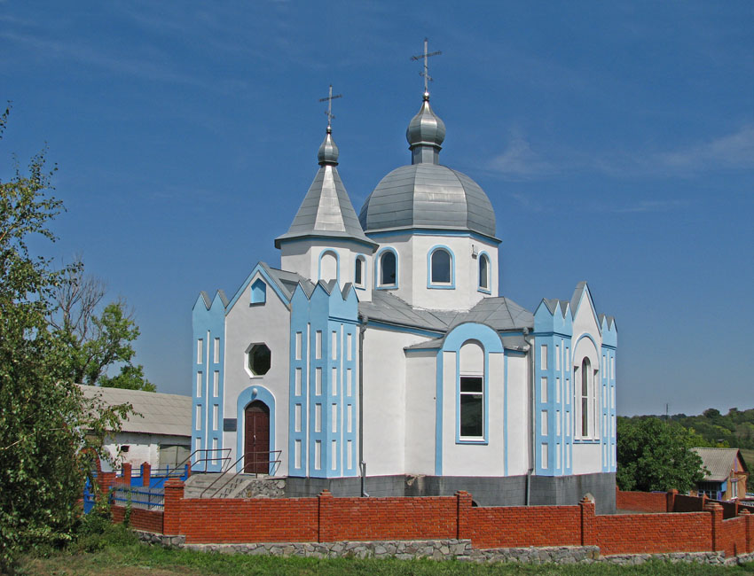 Церковь Покрова Пресвятой Богородицы, Дублянка (Богодуховский район, Украина, Харьковская область). общий вид в ландшафте