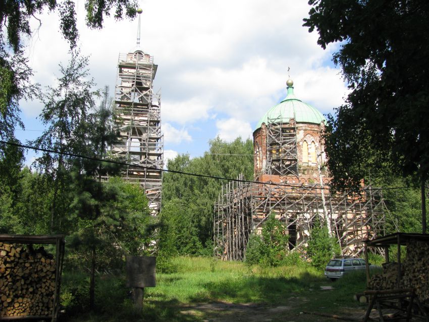 Церковь Николая Чудотворца, Садуново, урочище (Кимрский район и г. Кимры, Тверская область). общий вид в ландшафте