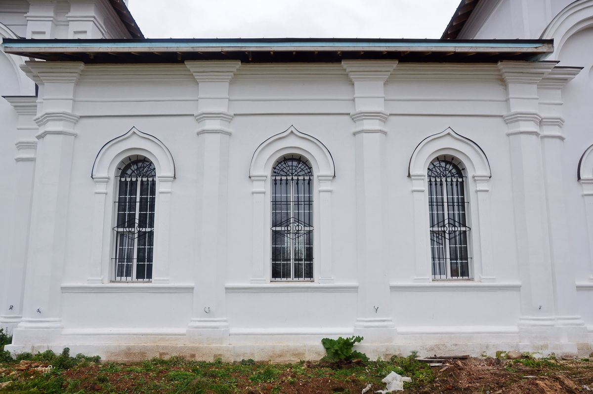 Церковь Троицы Живоначальной, Заборовье (Калининский район, Тверская область). архитектурные детали, Фрагмент трапезной части храма.