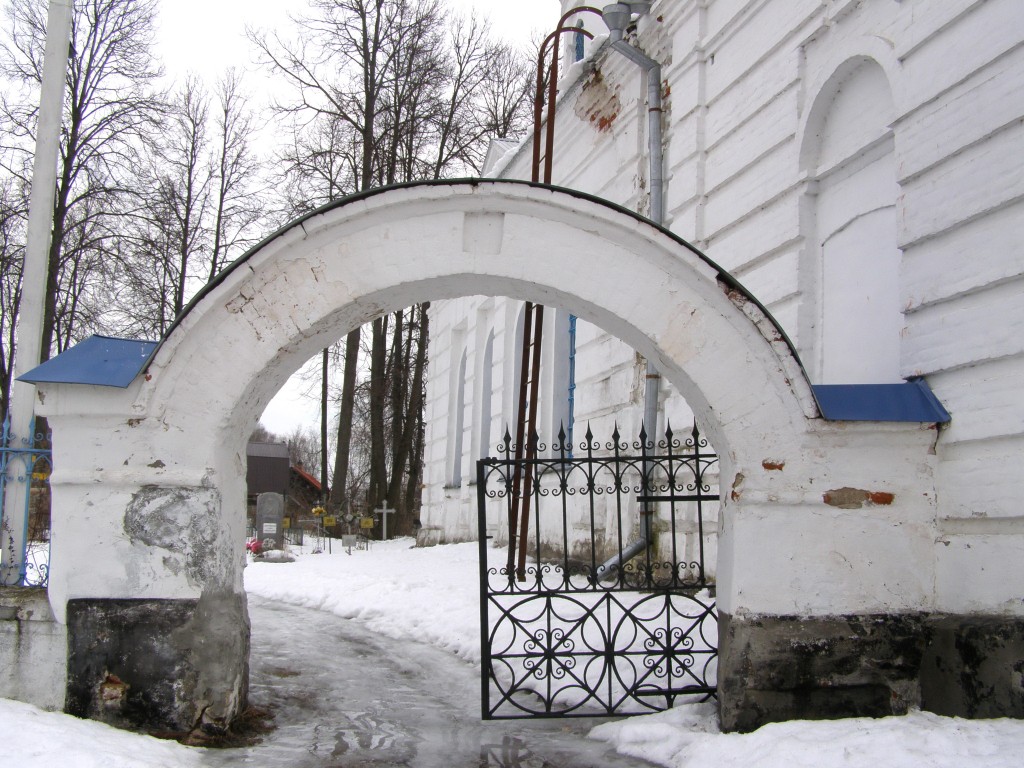 Церковь Воздвижения Креста Господня, Костерёво (Петушинский район, Владимирская область). дополнительная информация, Костерево. Церковь Воздвижения Креста Господня. Часть ограды