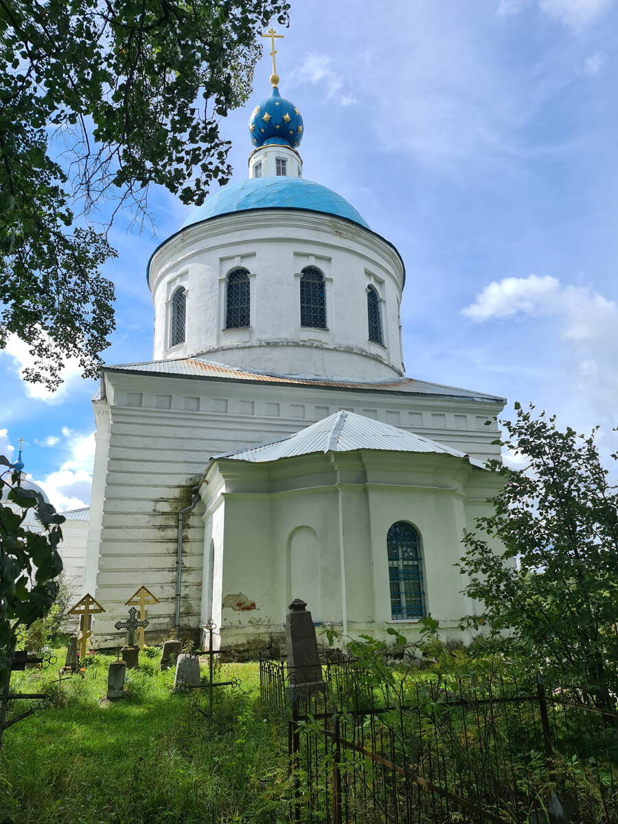 Церковь Воздвижения Креста Господня, Костерёво (Петушинский район, Владимирская область). общий вид в ландшафте, Вид с востока