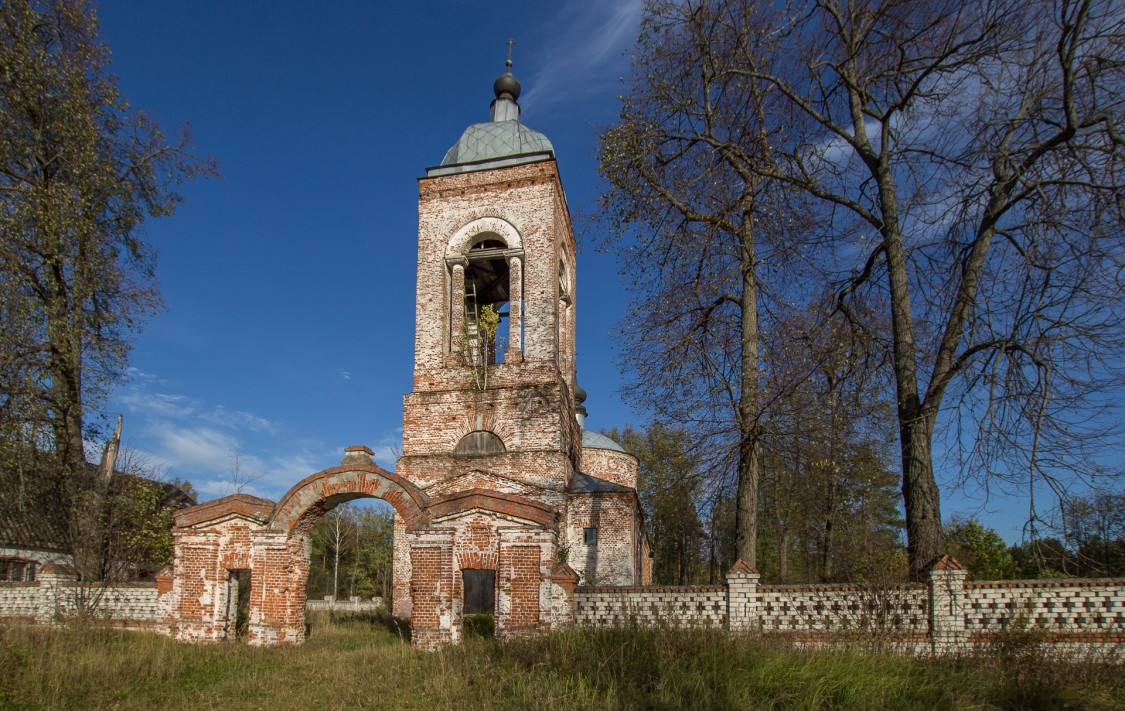 Новый Спас. Церковь Спаса Преображения. фасады