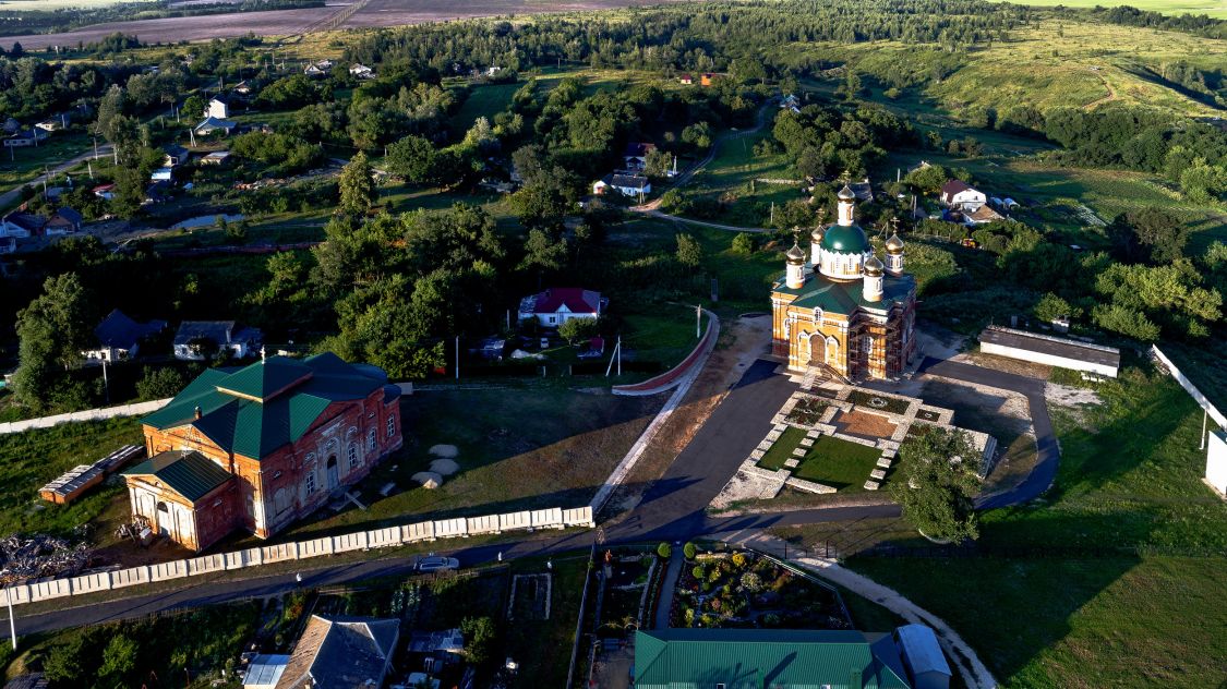 Сезёново. Сезёновский Иоанно-Казанский женский монастырь. общий вид в ландшафте