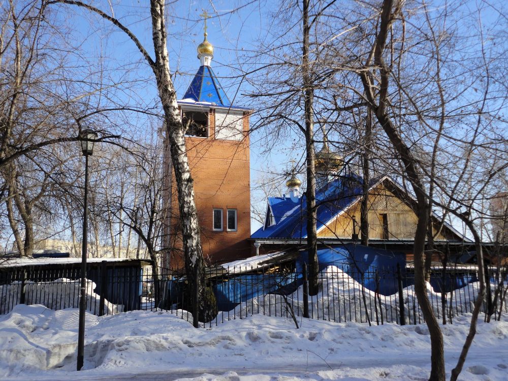 Новосибирск. Церковь Успения Пресвятой Богородицы. фасады, Вид с юго-запада, со стороны парка 