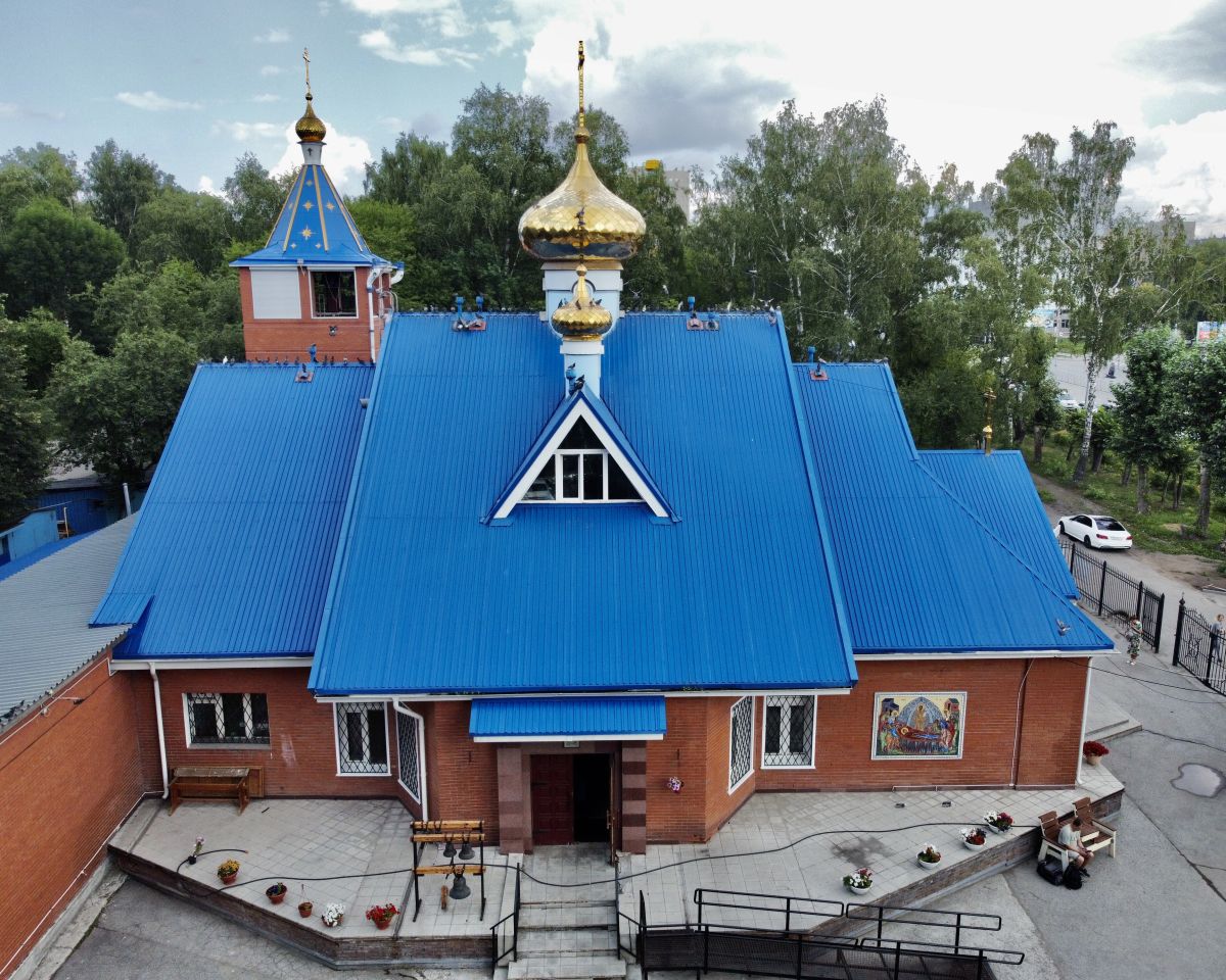 Церковь Успения Пресвятой Богородицы, Новосибирск (Новосибирск, город, Новосибирская область). фасады, Вид с ЮЗ