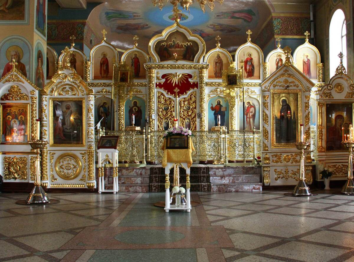Кафедральный собор Вознесения Господня, Новосибирск (Новосибирск, город, Новосибирская область). интерьер и убранство, Иконостас правого придела собора.