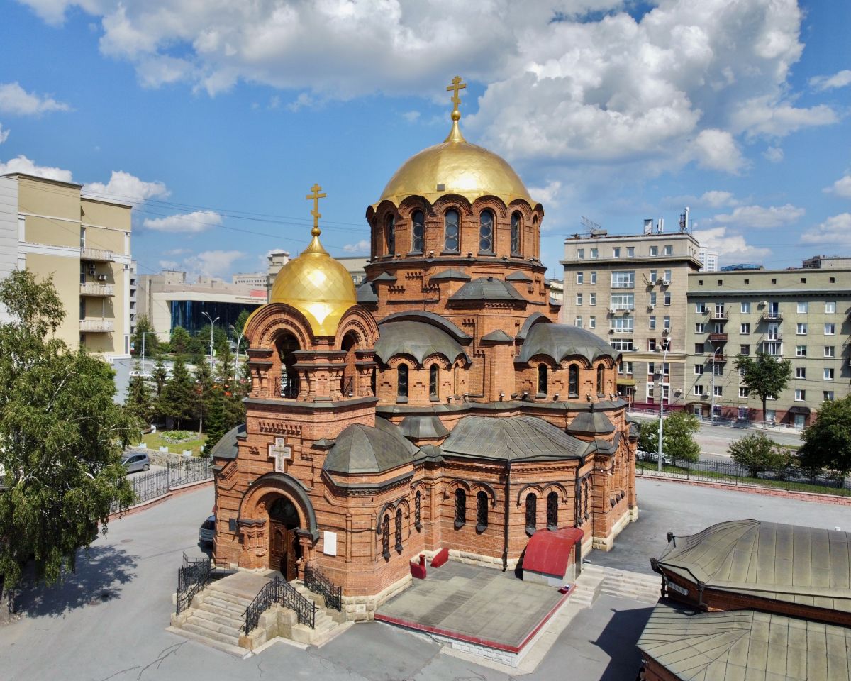 Новосибирск. Собор Александра Невского. фасады, Вид с ЮЗ