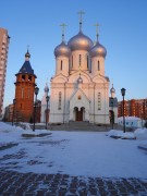 Церковь Абалацкой иконы Божией Матери "Знамение", Знаменская церковь и новая колокольня храма, вид с запада, от Святых ворот<br>, Новосибирск, Новосибирск, город, Новосибирская область