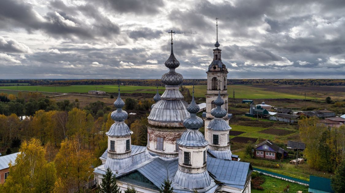 Церковь Троицы Живоначальной, Острецово (Родниковский район, Ивановская область). архитектурные детали