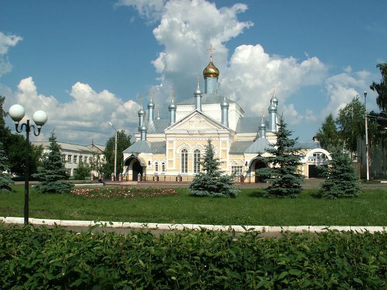 Инсар. Свято-Ольгинский женский монастырь. общий вид в ландшафте