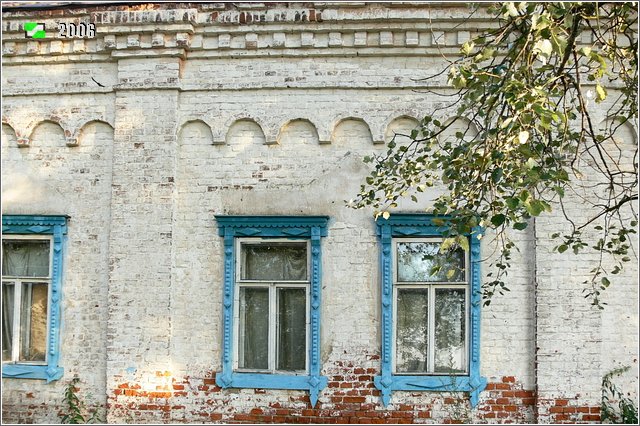 Церковь Рождества Христова, Коровино (Меленковский район, Владимирская область). архитектурные детали, Фрагмент южного фасада