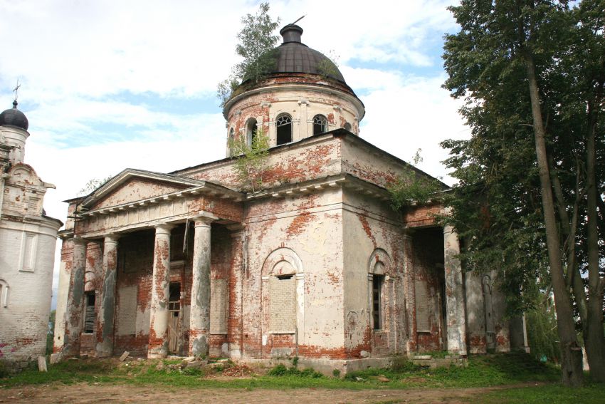 Кушалино. Церковь Сошествия Святого Духа. фасады