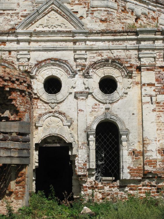 Церковь Троицы Живоначальной, Романово (Калининский район, Тверская область). архитектурные детали