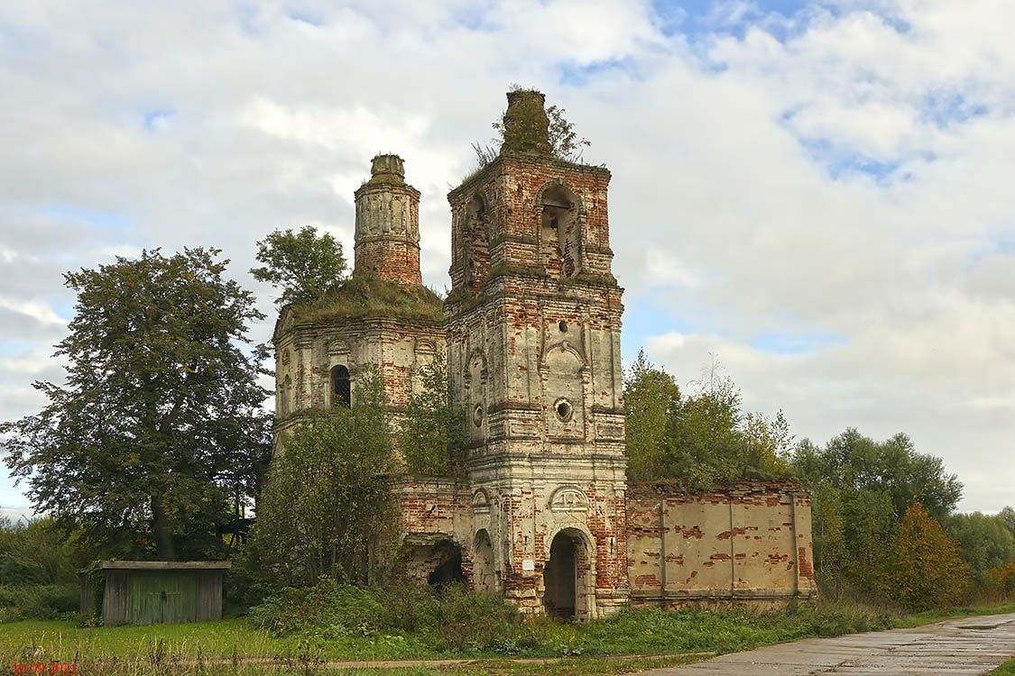 Церковь Троицы Живоначальной, Романово (Калининский район, Тверская область). фасады