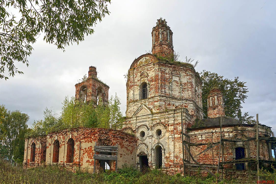 Церковь Троицы Живоначальной, Романово (Калининский район, Тверская область). фасады