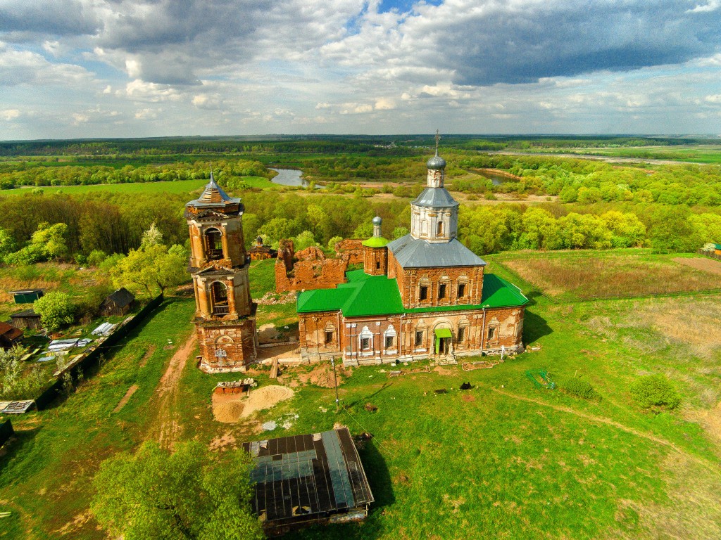 Ильинское. Перемышльский Шаровкин Успенский монастырь. общий вид в ландшафте