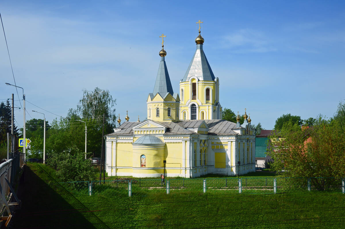 Церковь Успения Пресвятой Богородицы, Лихославль (Лихославльский район, Тверская область). общий вид в ландшафте