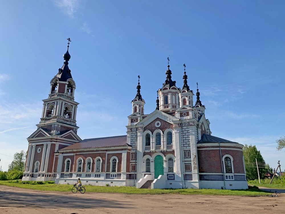 Большое Туманово. Церковь Покрова Пресвятой Богородицы. фасады