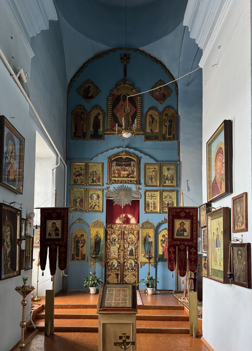Церковь Троицы Живоначальной, Новый Усад (Арзамасский район и г. Арзамас, Нижегородская область). интерьер и убранство, Северный неф, отгороженный от остального интерьера и приспособленный для богослужений