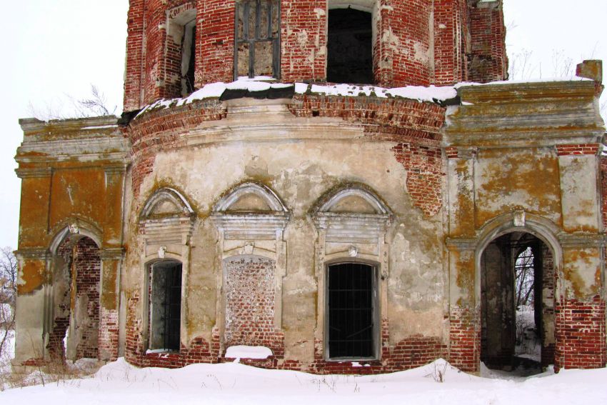 Церковь Димитрия Солунского, Нестерово (Пителинский район, Рязанская область). архитектурные детали, северо-восточный фасад, вид на алтарную часть нижнего храма