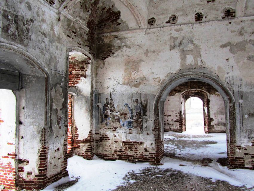 Церковь Димитрия Солунского, Нестерово (Пителинский район, Рязанская область). интерьер и убранство, вид от верхнего престола на сохранившуюся роспись верхней церкви