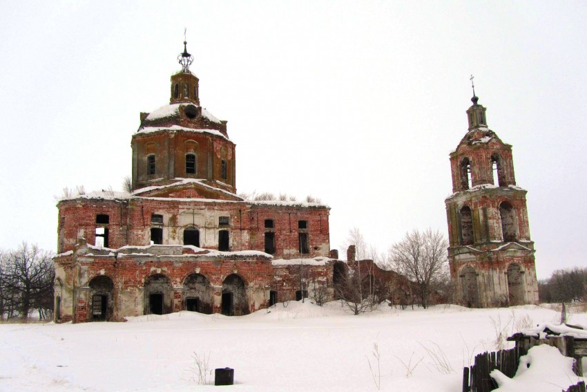 Нестерово. Церковь Димитрия Солунского. общий вид в ландшафте, вид с северо-запада