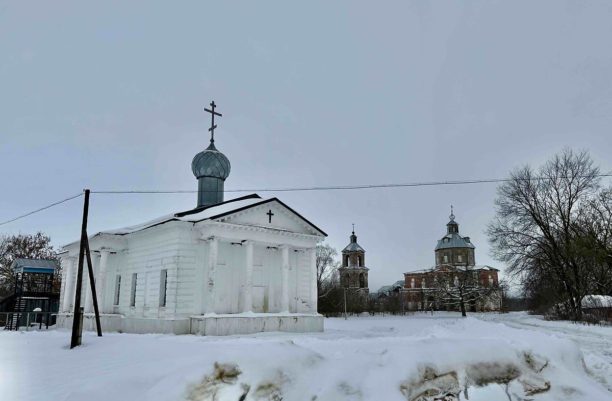 общий вид в ландшафте. Церковь Николая Чудотворца, Нестерово (Пителинский район, Рязанская область)
