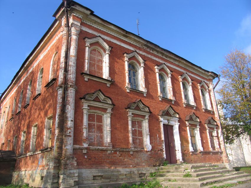 Старая Ладога. Староладожский Успенский девичий монастырь. фасады, Старая трапезная