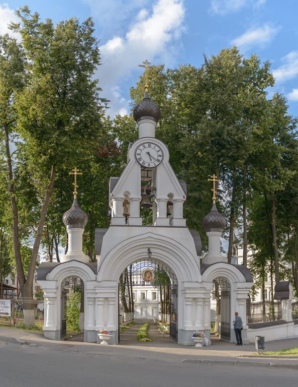 Церковь Казанской иконы Божией Матери, Иваново (Иваново, город, Ивановская область). дополнительная информация, Входные ворота