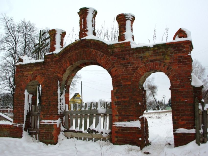 Суворово. Церковь Рождества Пресвятой Богородицы. дополнительная информация, западные ворота, внутренняя сторона