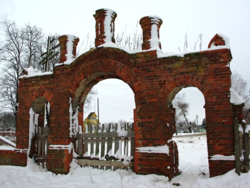Церковь Рождества Пресвятой Богородицы, Суворово (Волоколамский городской округ, Московская область). дополнительная информация, западные ворота, внутренняя сторона