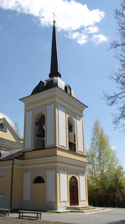 Церковь Троицы Живоначальной, Мартемьяново (Наро-Фоминский городской округ, Московская область). архитектурные детали, Колокольня церкви Троицы Живоначальной. Вид с северо-запада