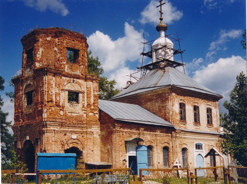 Церковь Покрова Пресвятой Богородицы, Никоновское (Раменский район и гг. Бронницы, Жуковский, Московская область). фасады