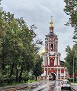 Донской. Донской монастырь.  Церковь Захарии и Елисаветы под колокольней 