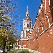 Донской. Донской монастырь.  Церковь Захарии и Елисаветы под колокольней 