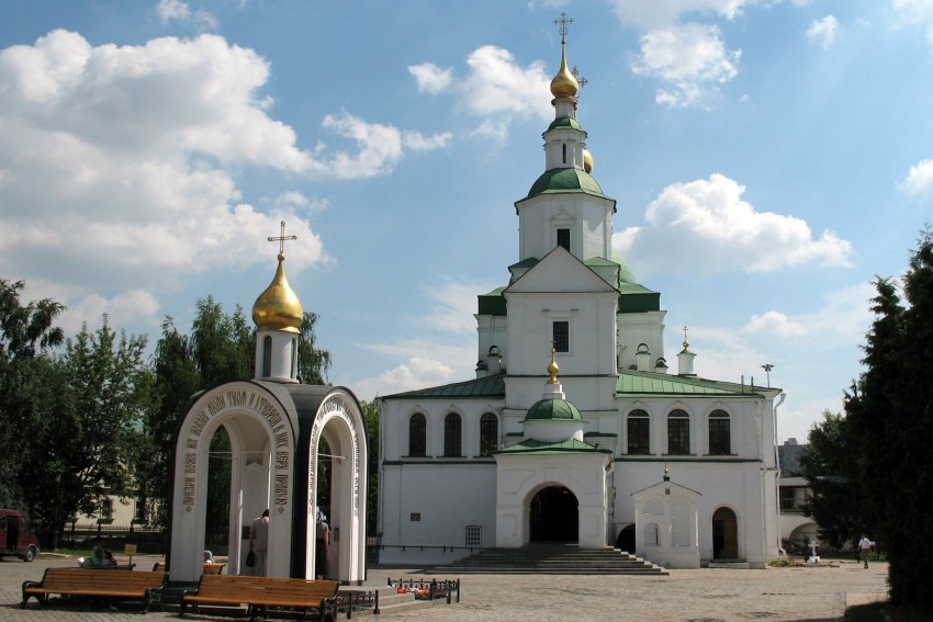 Даниловский. Данилов мужской монастырь. Церковь Святых Отцов Семи Вселенских Соборов. фасады